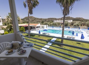 Deluxe room with partial pool view